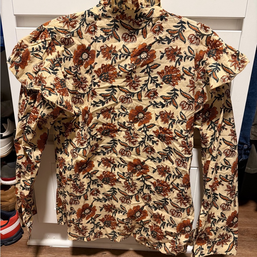 Floral Ruffle Blouse - Picture 2 of 3